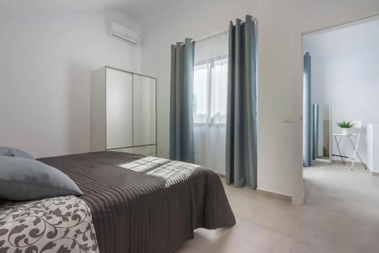 Luxury Duplex In Los Cristianos , 6 Pax 0*, Los Cristianos (Tenerife)